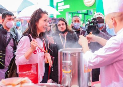 小火鍋連鎖店加盟，適合哪類人創(chuàng)業(yè)投資？