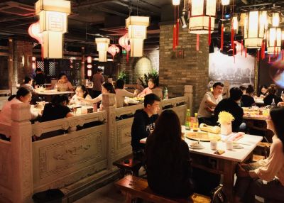 在洪崖洞吃朝天門(mén)火鍋是種什么體驗(yàn)？