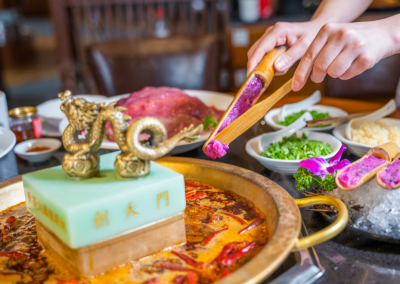 重慶有名氣的火鍋品牌有哪些？這家的歷史有點(diǎn)久遠(yuǎn)！