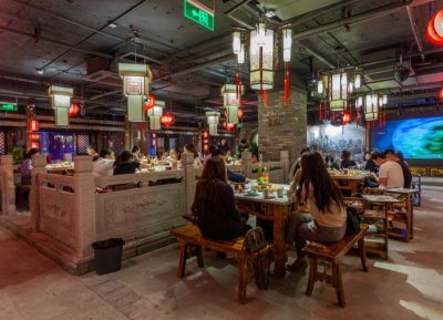 重慶人偏愛(ài)吃火鍋，他們都覺(jué)得火鍋不辣嗎？