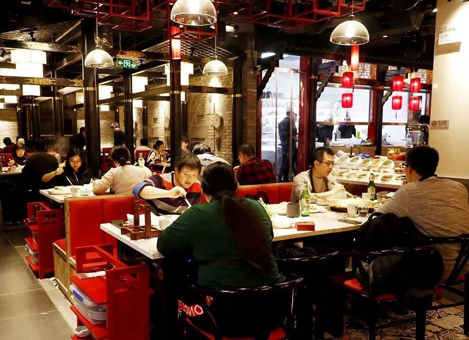 新開的重慶火鍋店沒人光顧？這樣擺盤人氣高漲！