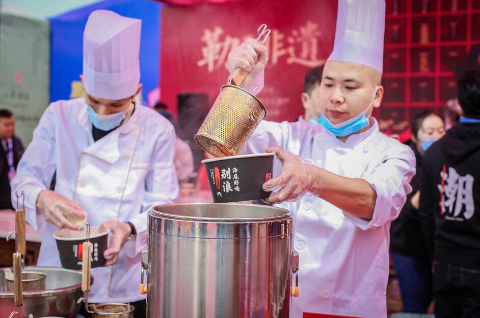 任丘開(kāi)火鍋加盟店，請(qǐng)先做好這些調(diào)研工作！