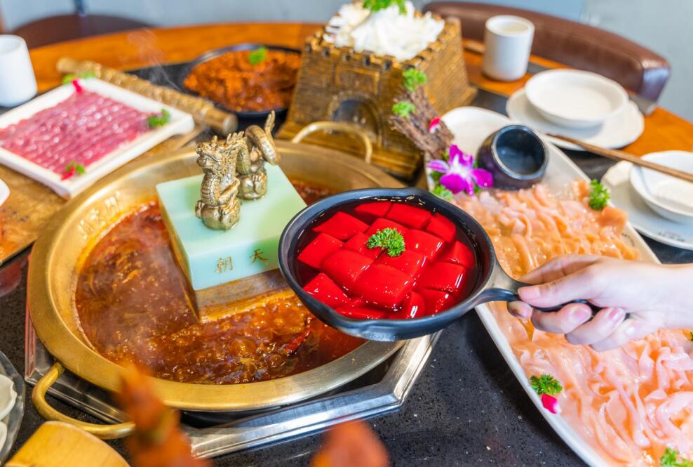 晉州開火鍋加盟店，如何與新潮的年輕人接軌？