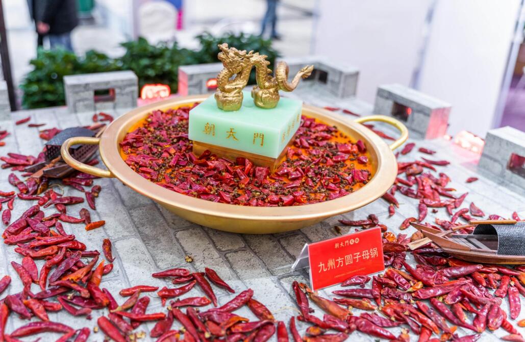 朝天門火鍋做連鎖加盟嗎？有多少年經(jīng)驗？