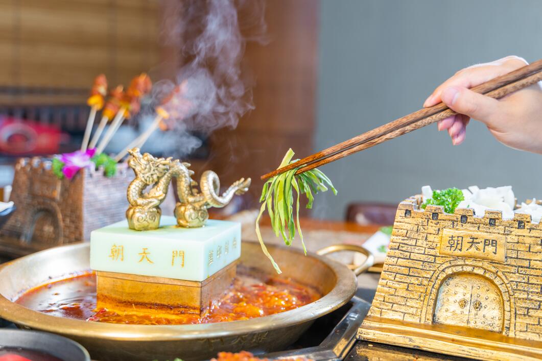朝天門火鍋好吃嗎？鍋底味道辣不辣？