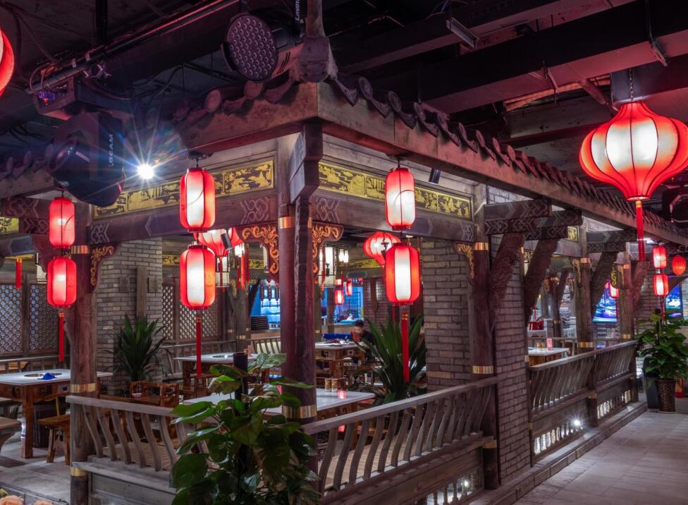 火鍋加盟店有哪些服務(wù)禮儀？一起學(xué)起來(lái)！