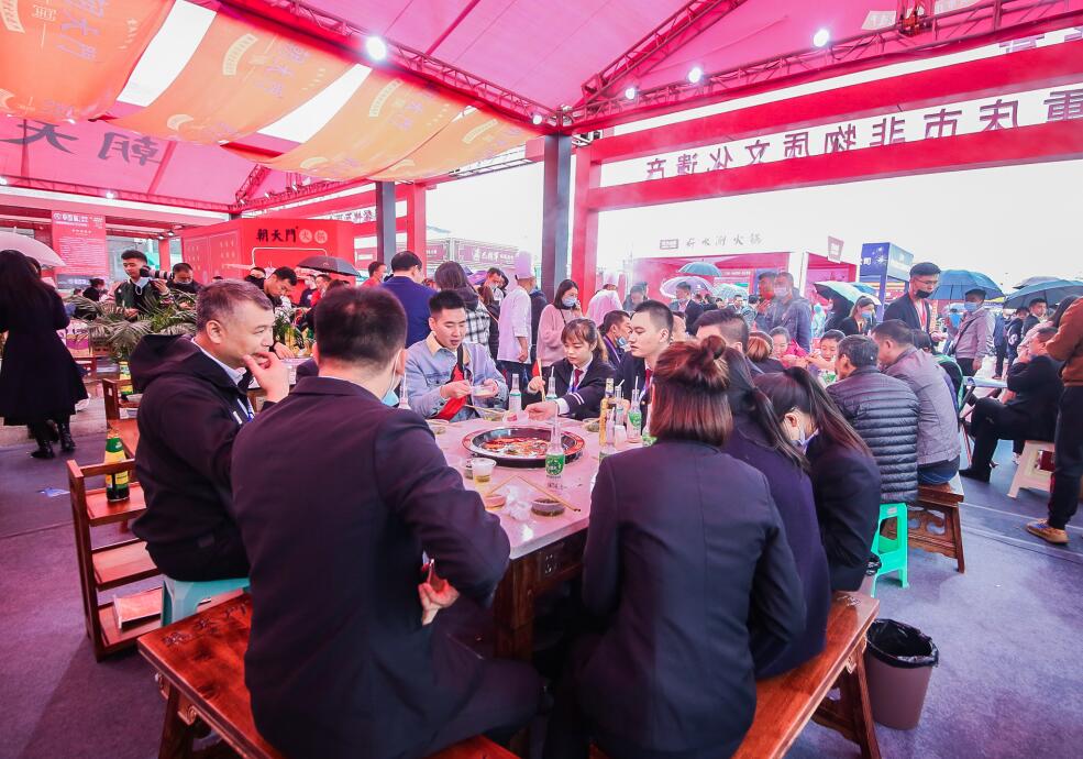 鳳城開火鍋加盟店，如何培養(yǎng)營銷意識(shí)？