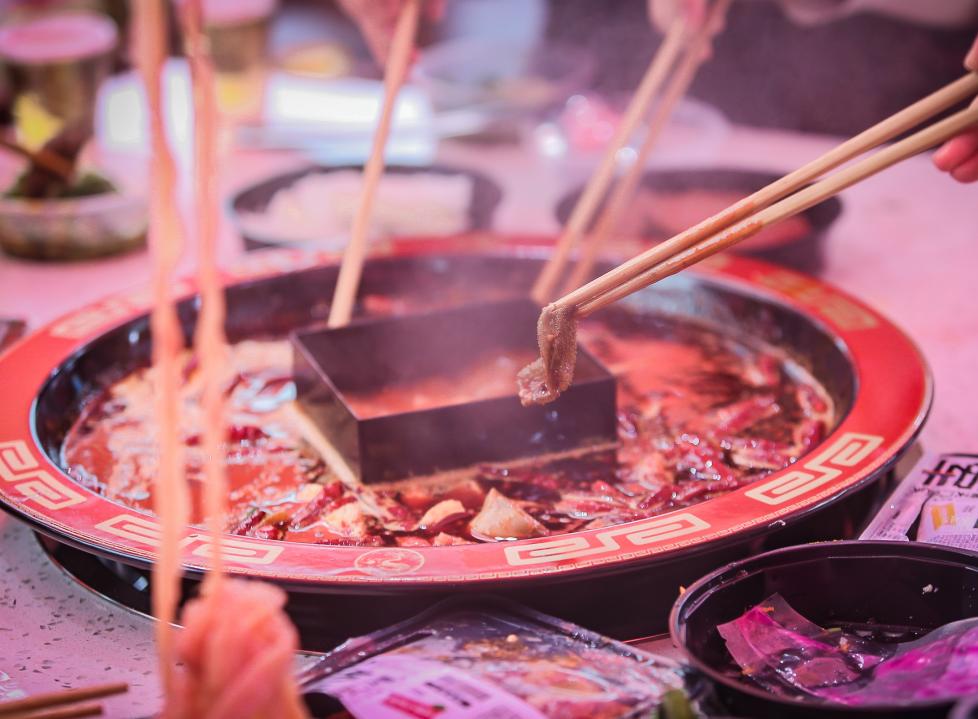 重慶朝天門(mén)火鍋適不適合年輕人加盟？