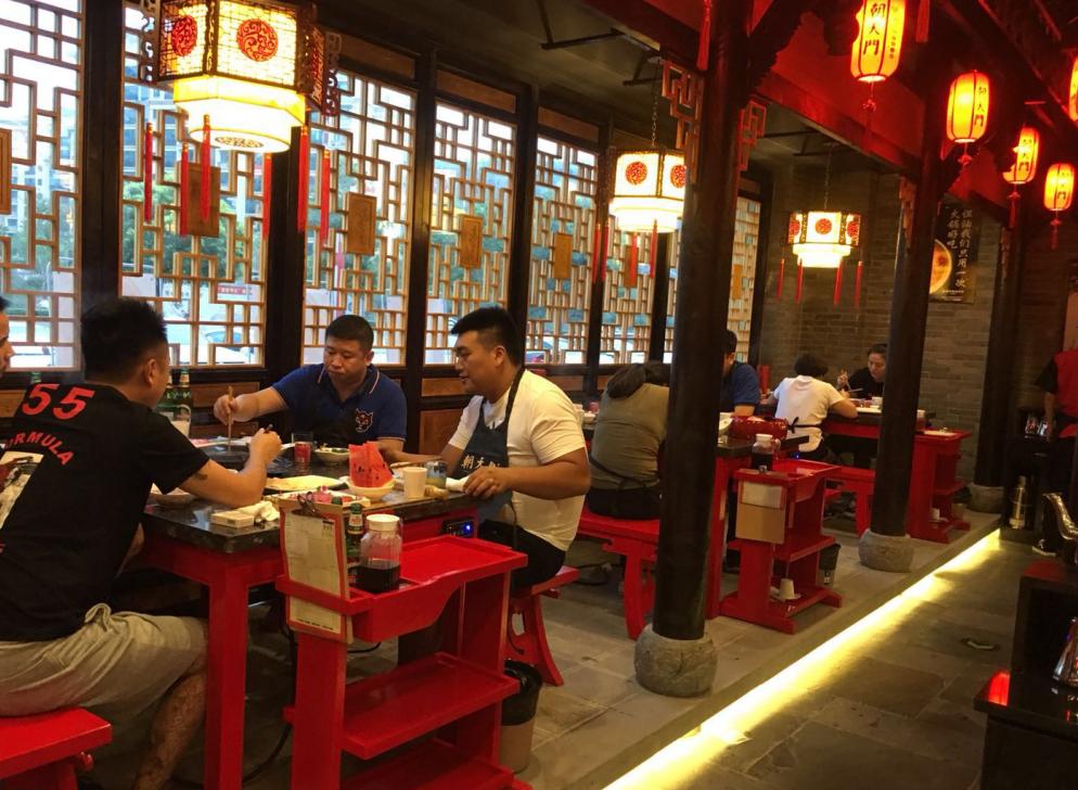 防城港開火鍋加盟店，需要對同行做哪些調(diào)查？
