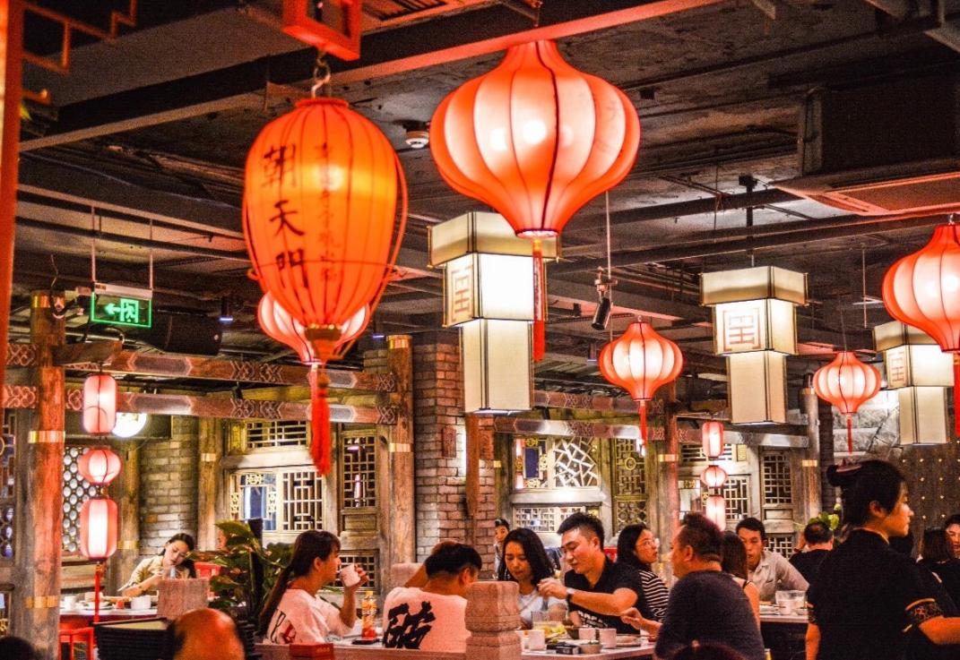百色開火鍋加盟店，如何提高前廳服務水平？