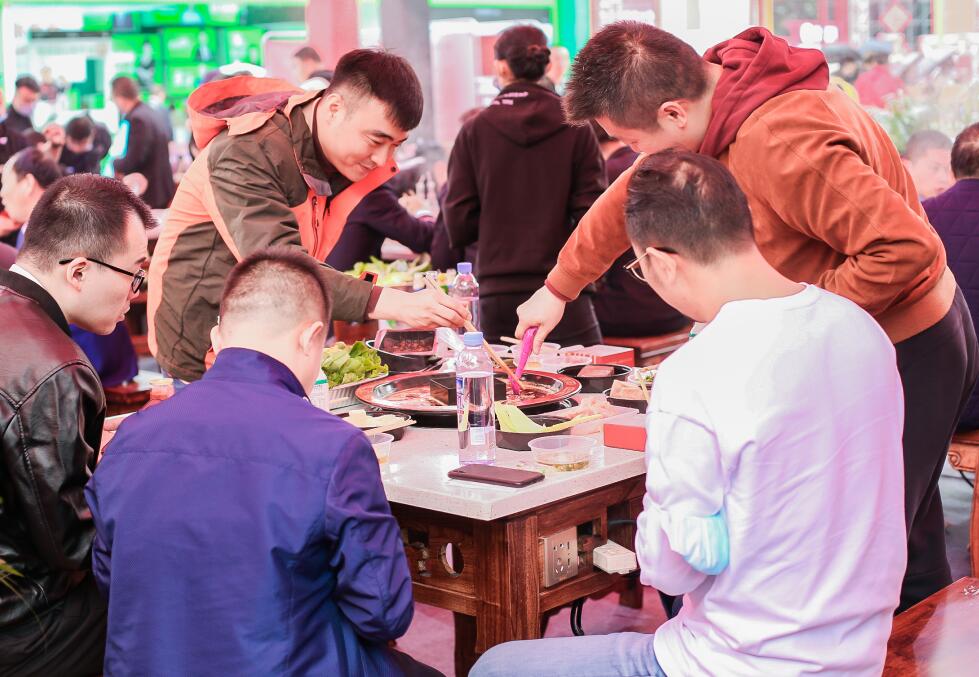 阿爾山開火鍋加盟店，如何戳中顧客的心？