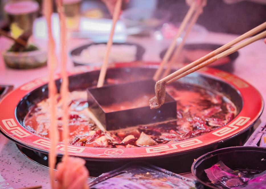 生活從來不缺重頭再來的勇氣，只缺一頓火鍋！