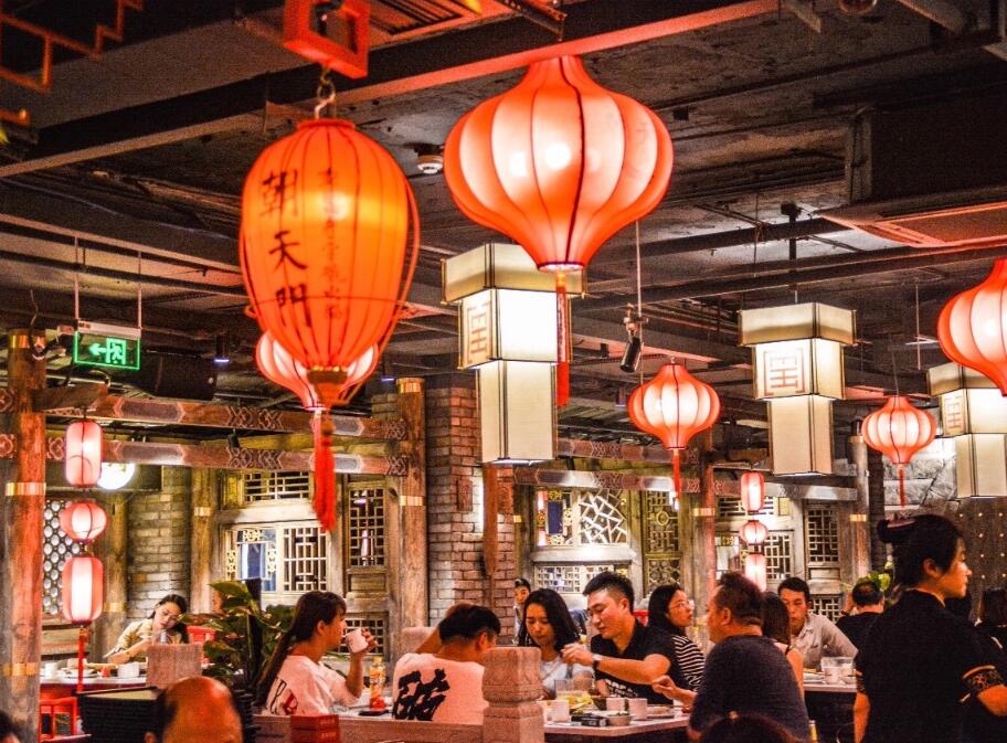 吃火鍋會(huì)讓人心情變好，原來是有科學(xué)依據(jù)的！