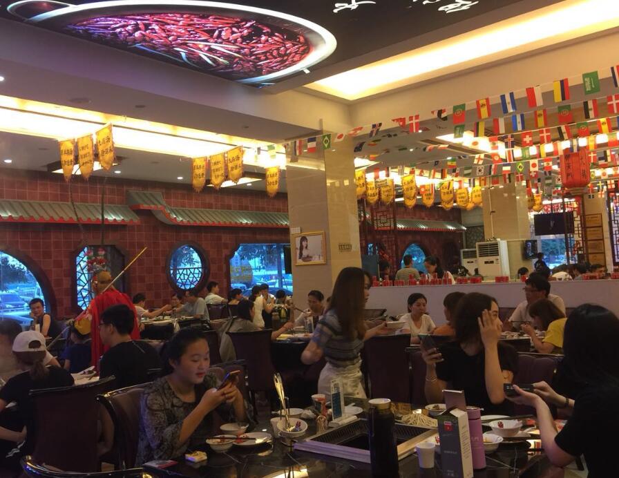 90后不會炒底料如何開火鍋店呢？