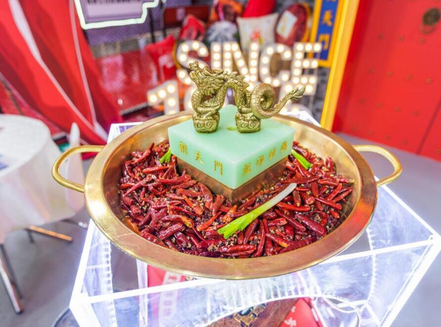 酉陽開火鍋加盟店，如何提升開業(yè)服務？