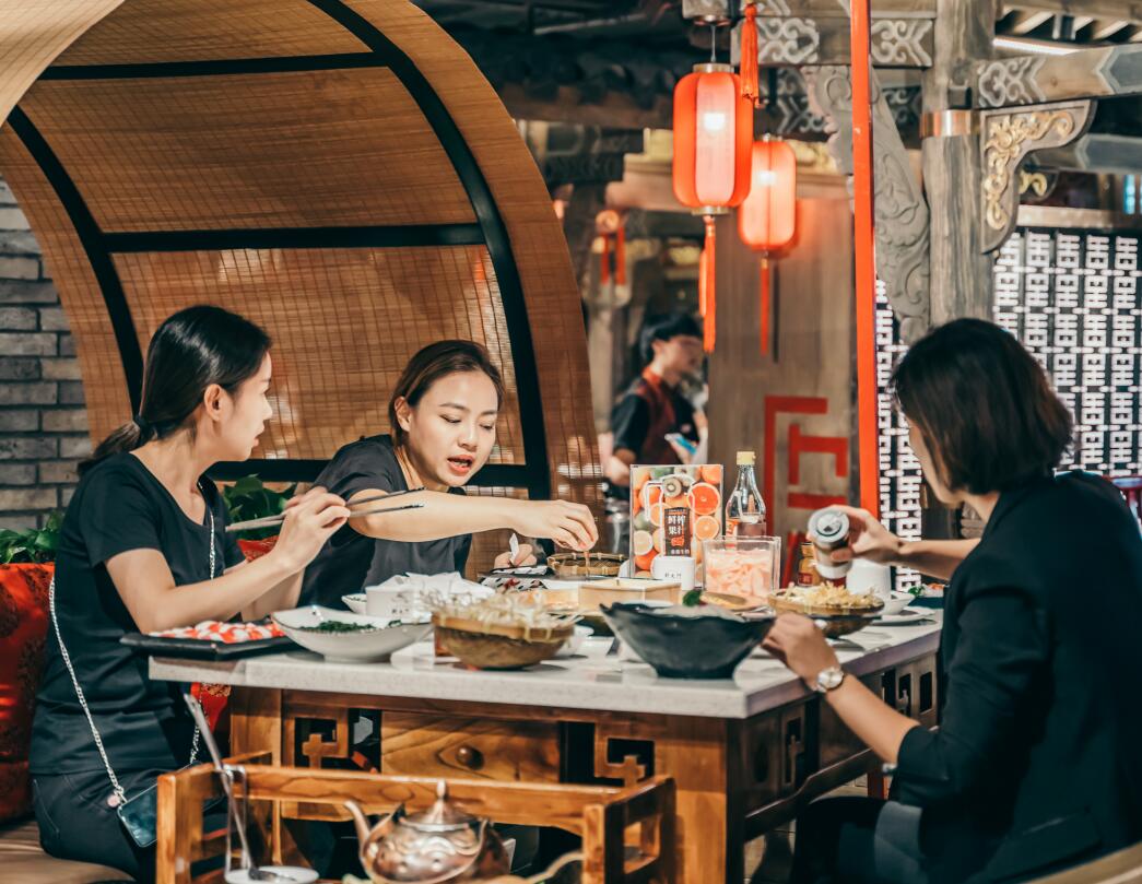 餐飲加盟店排行榜前十名比較火的品牌是哪些？