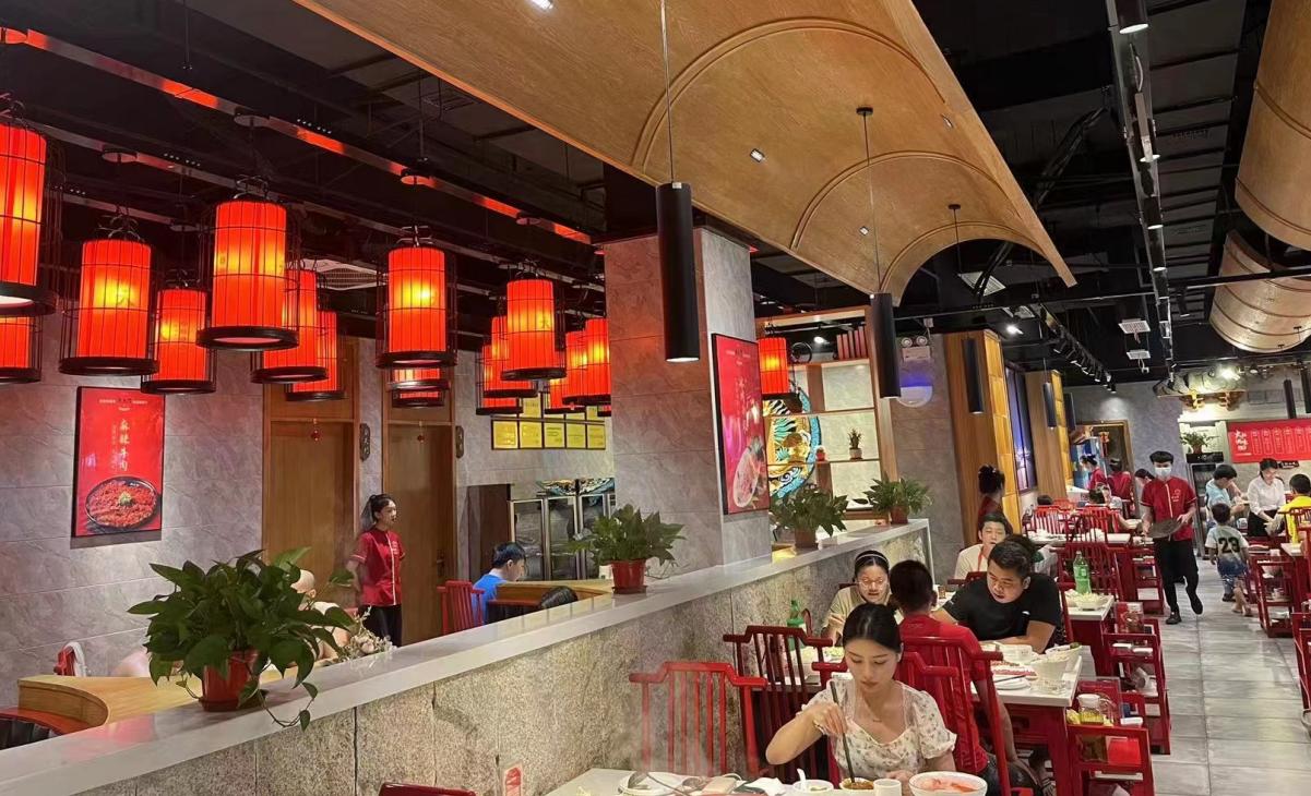 傳統(tǒng)火鍋店和市井火鍋店的區(qū)別在哪里？