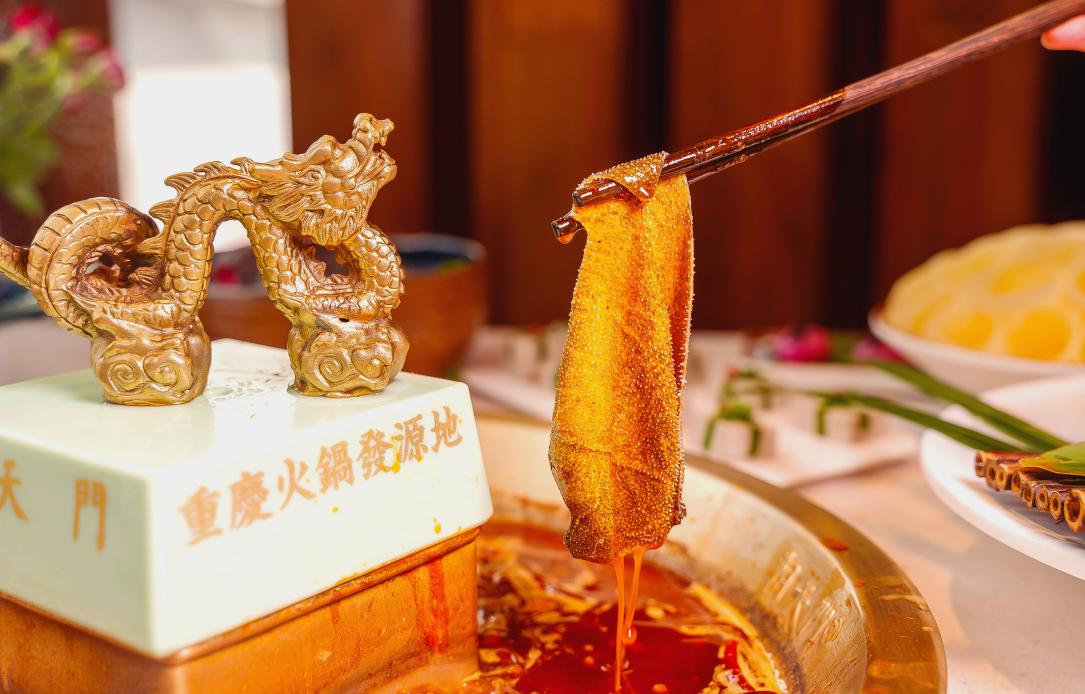 對面的火鍋店生意火爆，你該怎么辦？