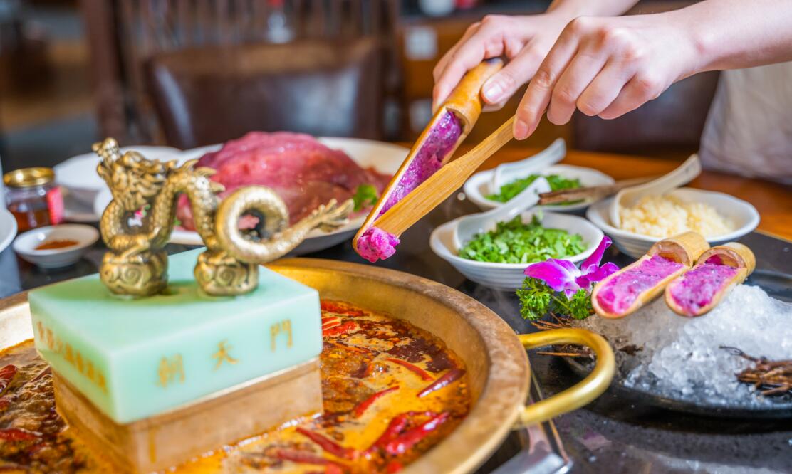 土到極致就是潮？餐廳越“土”，生意越好？
