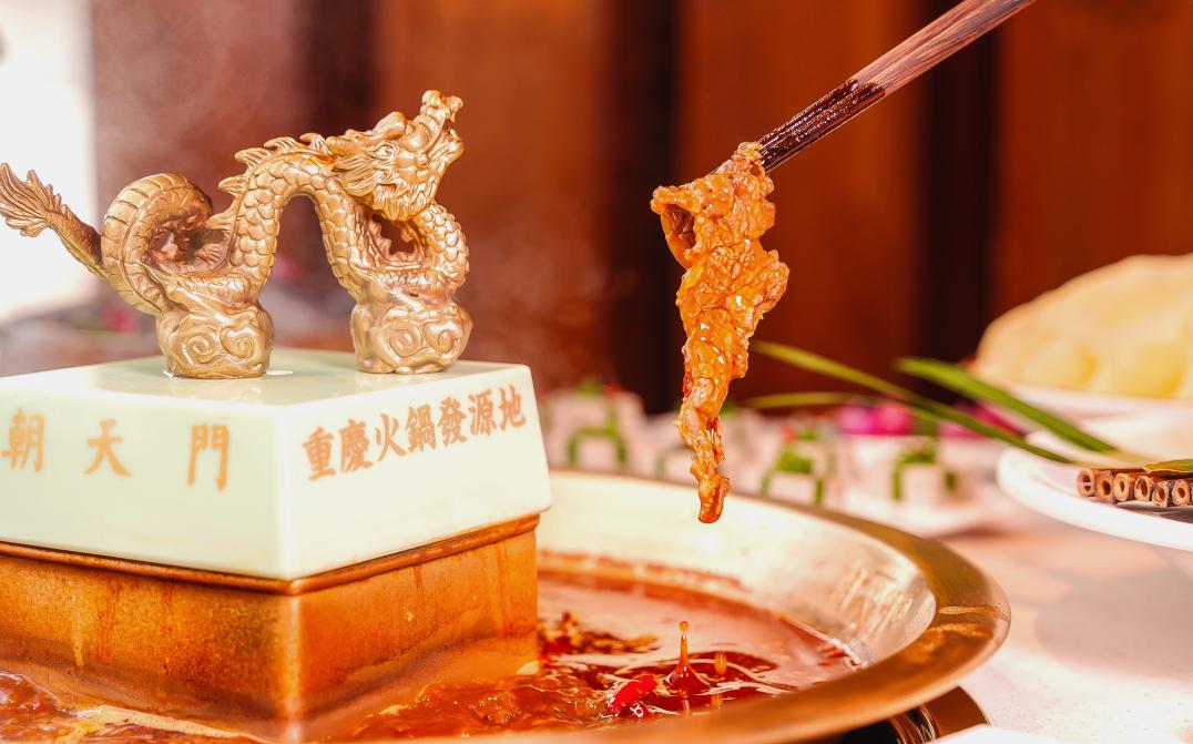 這家火鍋店，好吃不上火，秘訣就在湯底！