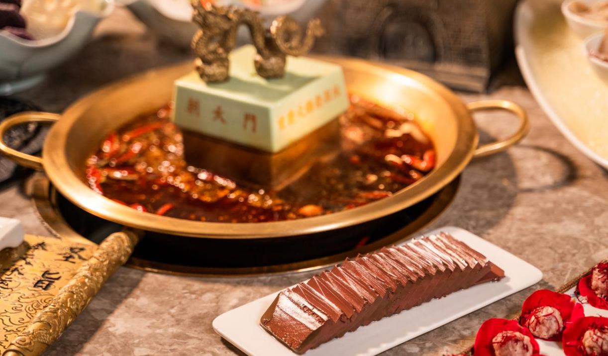 重慶火鍋，記得多吃鮮鴨血，補(bǔ)鐵就是補(bǔ)氣血！