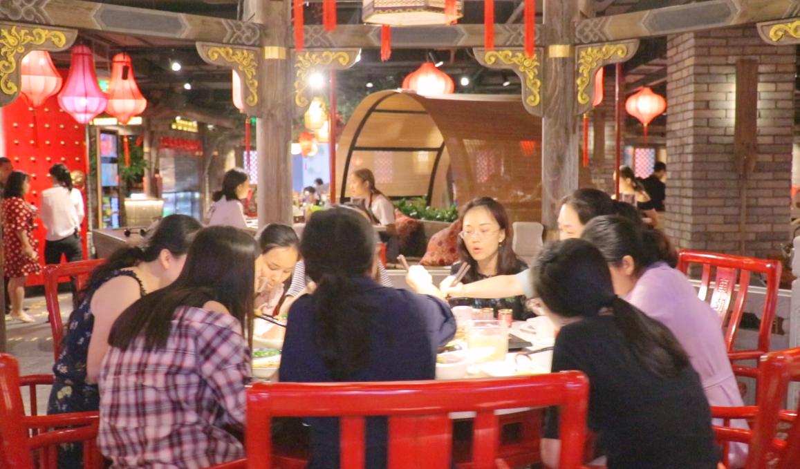 在米蘭，怎么開一家特色重慶火鍋店？